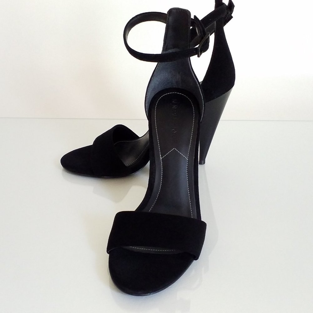 Kendall & Kylie " EMILEE " Black Suede Size 7 M - Picture 4 of 5